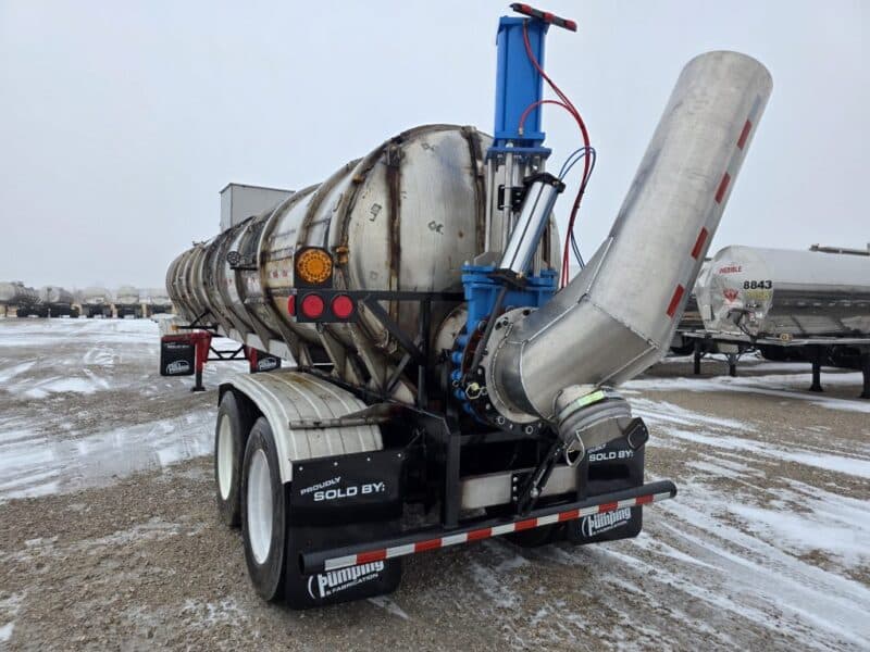 U-4800 1990 Barbel 6500 Gallon Stainless Steel Semi Tanker