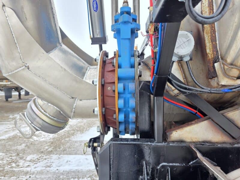 U-4800 1990 Barbel 6500 Gallon Stainless Steel Semi Tanker