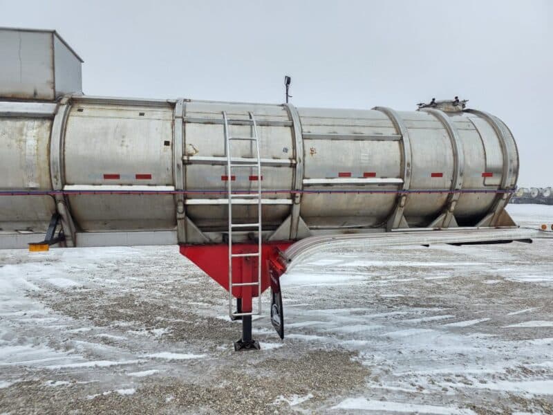 U-4800 1990 Barbel 6500 Gallon Stainless Steel Semi Tanker