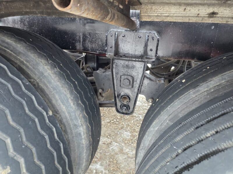 U-4800 1990 Barbel 6500 Gallon Stainless Steel Semi Tanker