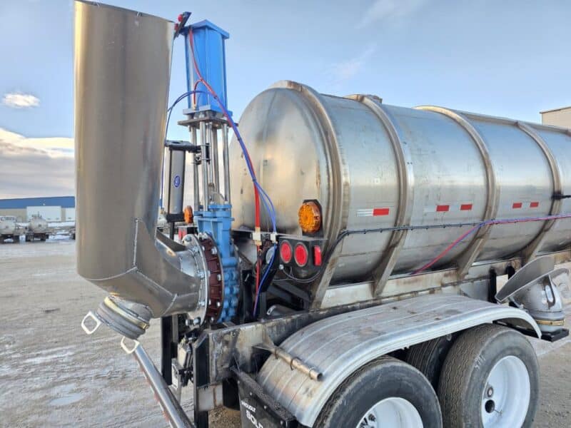 U-4797 1987 Brenner 7000 Gallon Stainless Steel Semi Tanker
