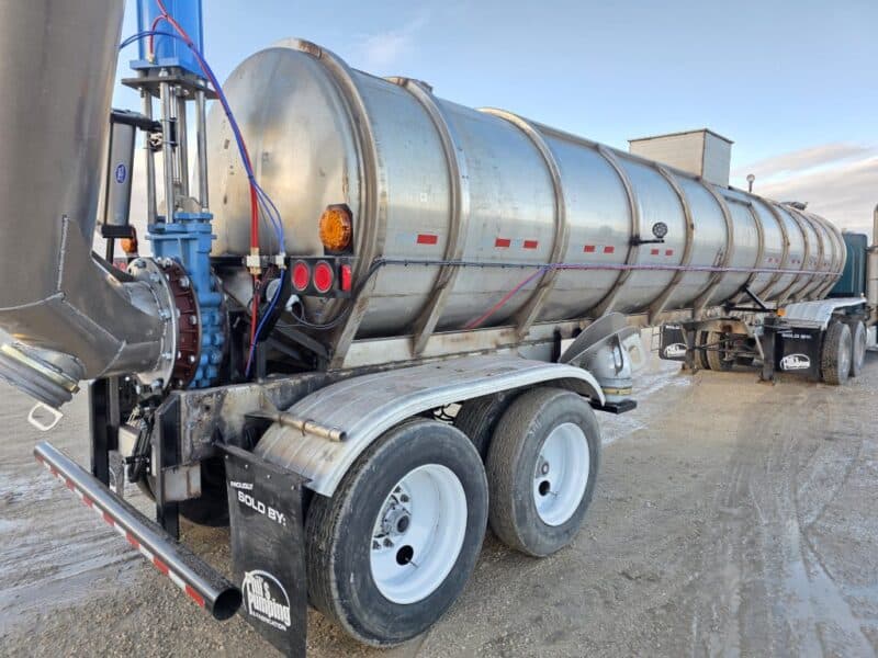 U-4797 1987 Brenner 7000 Gallon Stainless Steel Semi Tanker