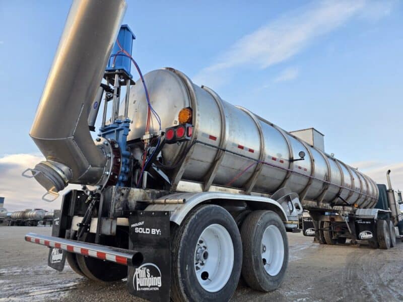 U-4797 1987 Brenner 7000 Gallon Stainless Steel Semi Tanker