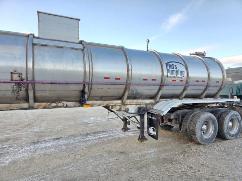U-4797 1987 Brenner 7000 Gallon Stainless Steel Semi Tanker