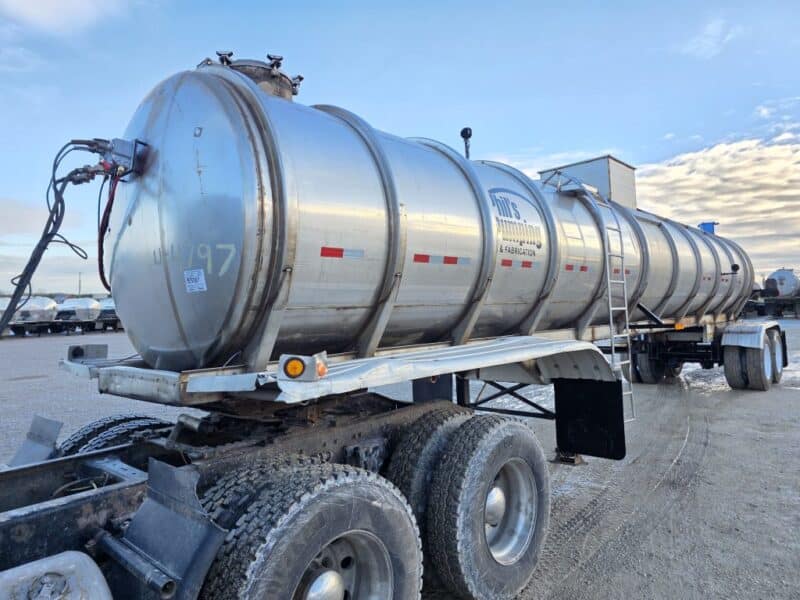 U-4797 1987 Brenner 7000 Gallon Stainless Steel Semi Tanker