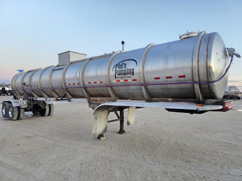 U-4799 1993 Barbel 6700 Gallon Stainless Steel Semi Tanker