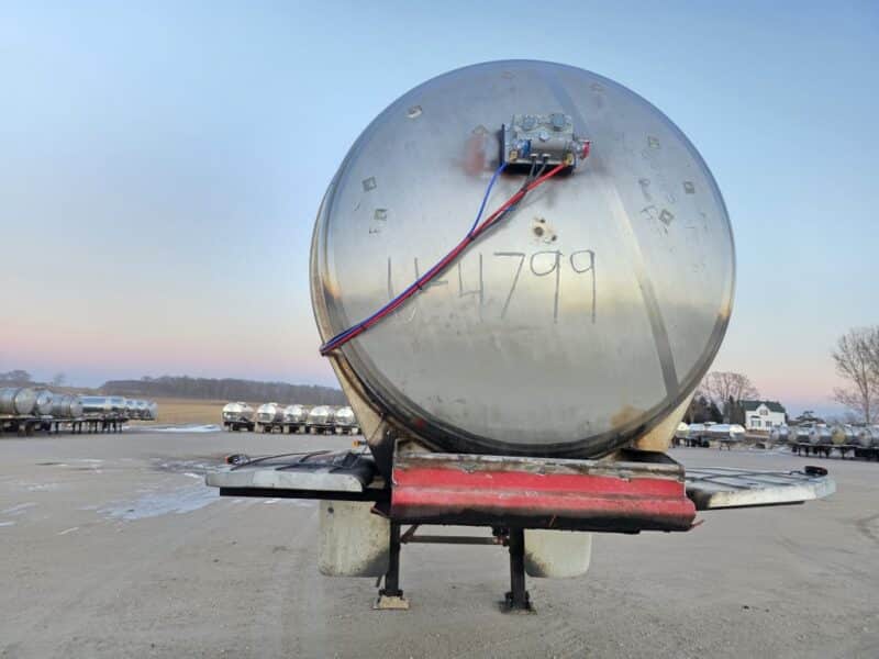 U-4799 1993 Barbel 6700 Gallon Stainless Steel Semi Tanker