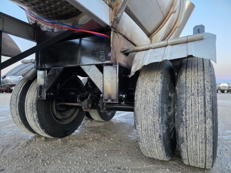 U-4799 1993 Barbel 6700 Gallon Stainless Steel Semi Tanker