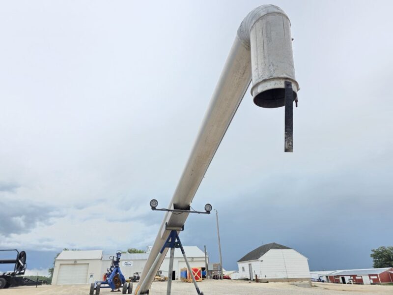 #19 12″ Phil’s Load Stand w.Basket, Foam Injection, Wheel Jacks & Lights.