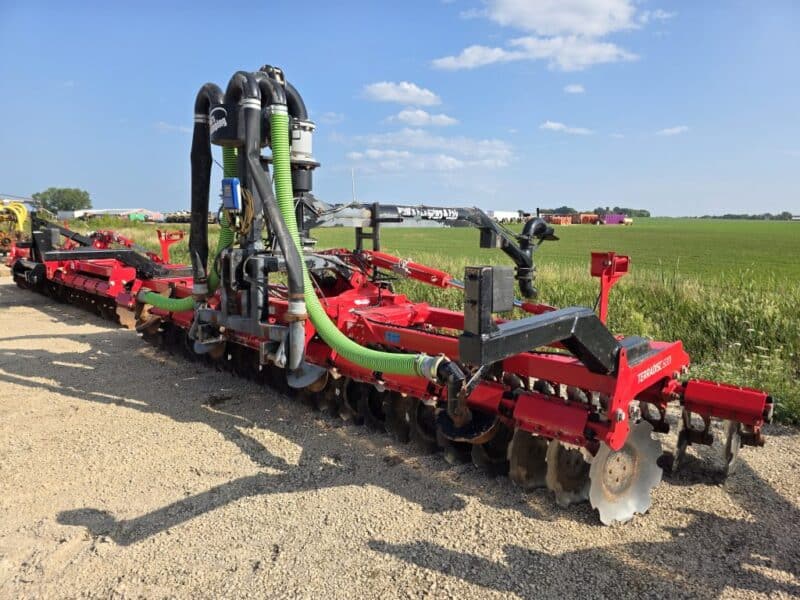#49 Phil’s Pumping 20′ Pottinger Disc Manure Incorporator w. 6″ Swing pipe