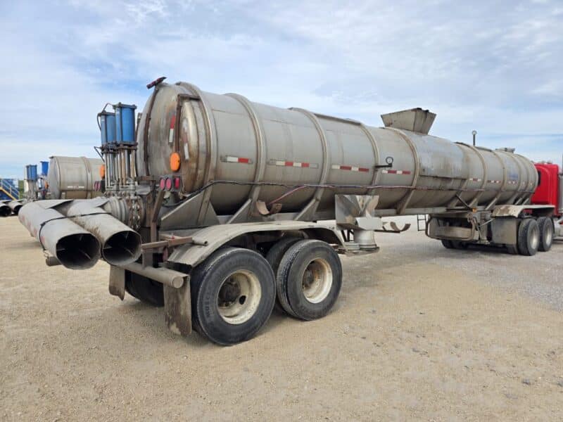 Dual 12″ T-54 1992 Barbel 6500 Gallon Stainless Semi Tanker