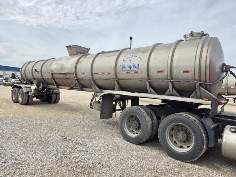 Dual 12″ T-54 1992 Barbel 6500 Gallon Stainless Semi Tanker