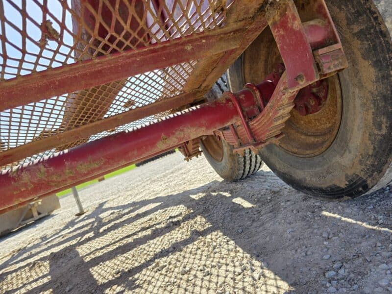 Hydro 8 x 6″ Tandem Axle Hose Cart Holds 1 Mile of 6″.