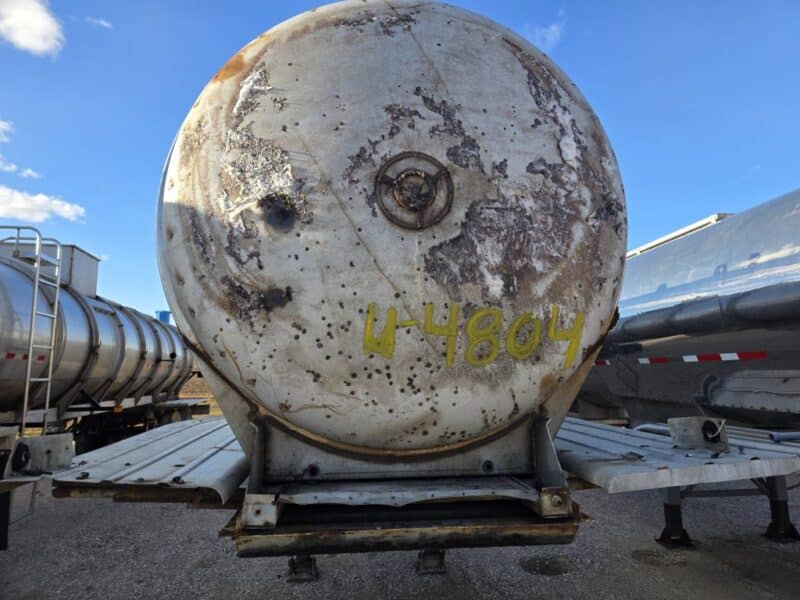 U-4804 1987 Heil 6500 Gallon Stainless Steel Semi Tanker