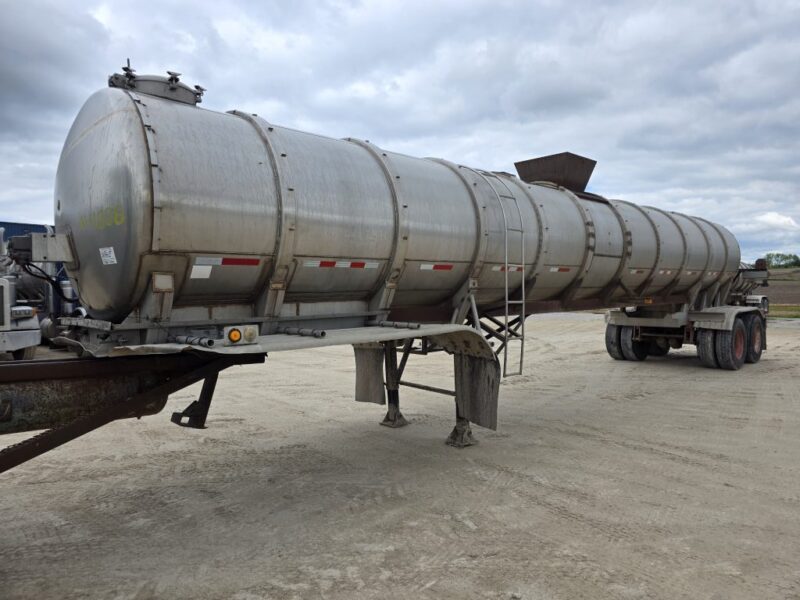 U-4808 1986 Trailmaster 7000 Gallon Stainless Steel Semi Tanker