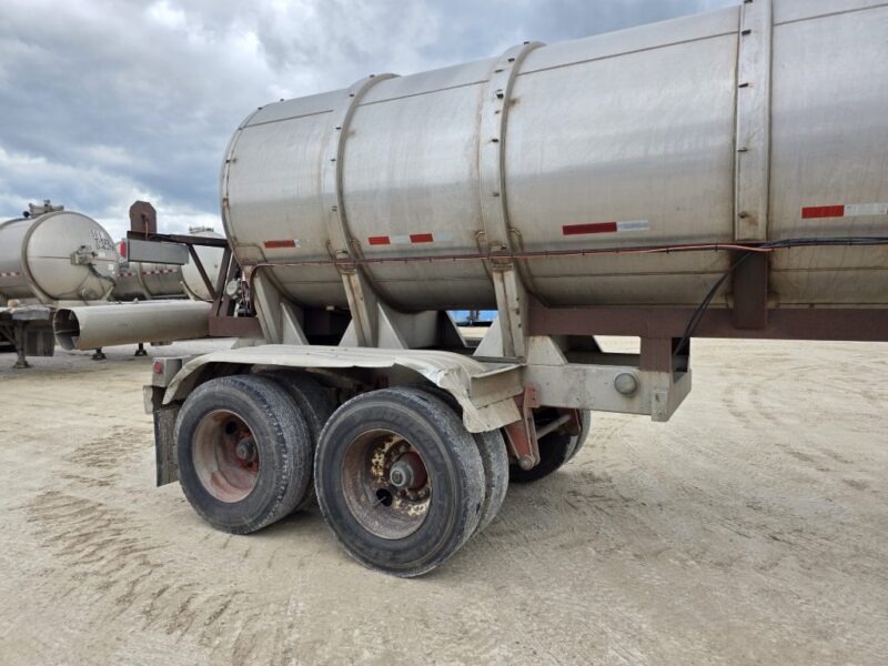 U-4808 1986 Trailmaster 7000 Gallon Stainless Steel Semi Tanker