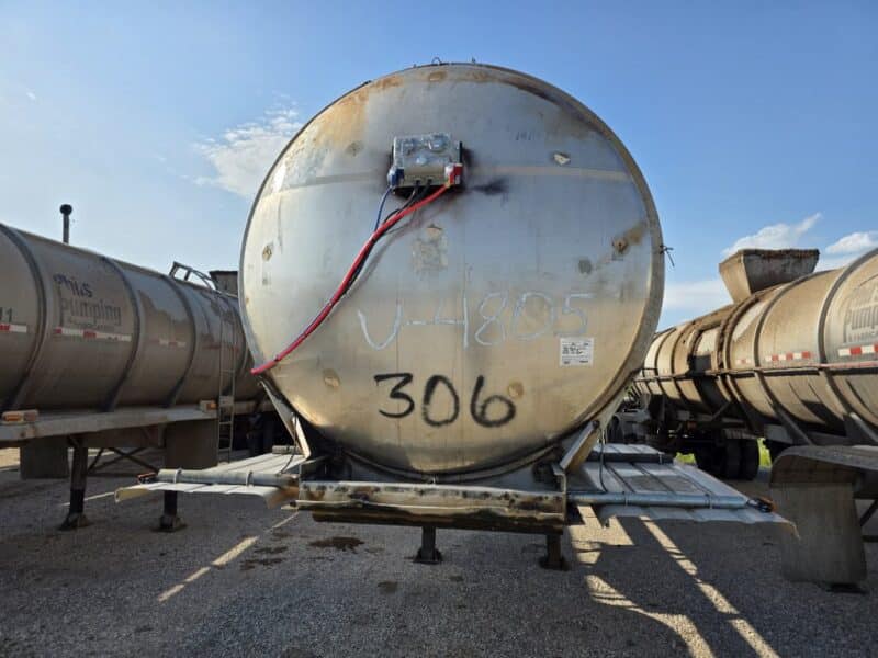 U-4805 1987 TSC 7000 Gallon Stainless Steel Semi Tanker