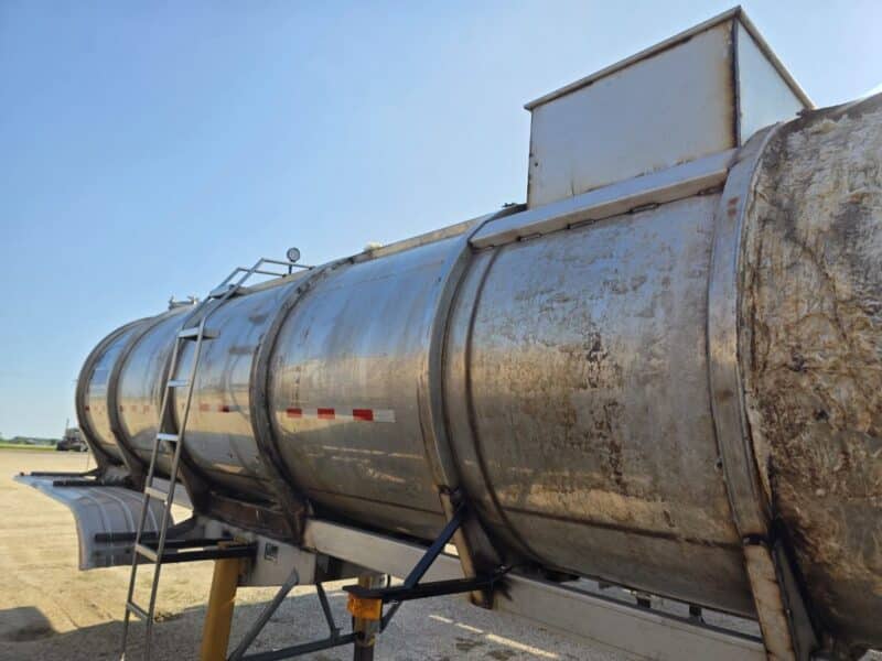 U-4805 1987 TSC 7000 Gallon Stainless Steel Semi Tanker