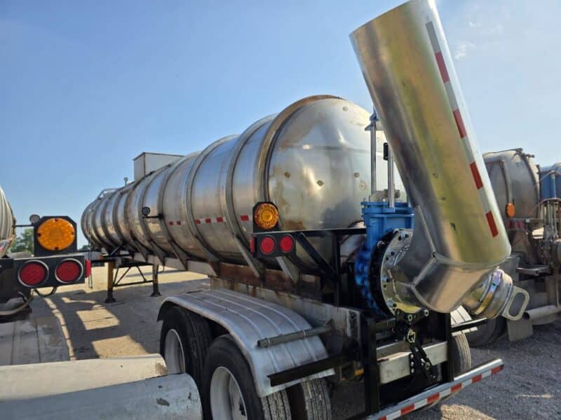 U-4805 1987 TSC 7000 Gallon Stainless Steel Semi Tanker