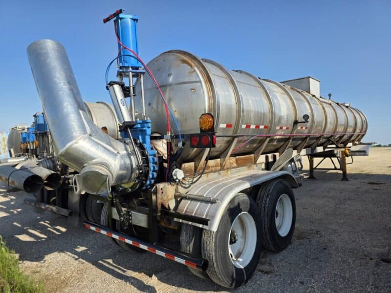 U-4805 1987 TSC 7000 Gallon Stainless Steel Semi Tanker