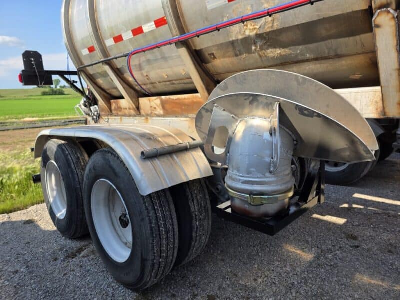 U-4805 1987 TSC 7000 Gallon Stainless Steel Semi Tanker