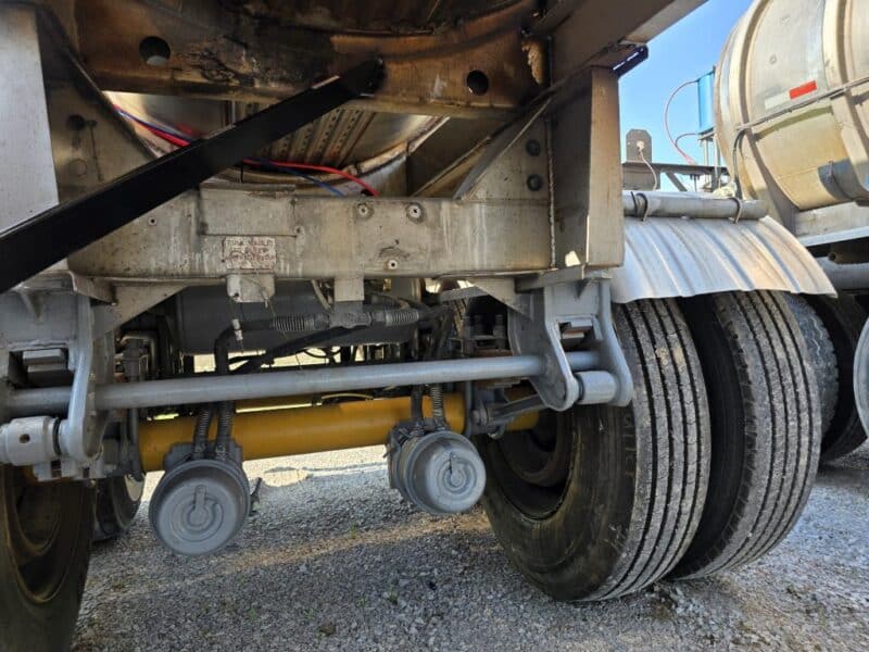 U-4805 1987 TSC 7000 Gallon Stainless Steel Semi Tanker