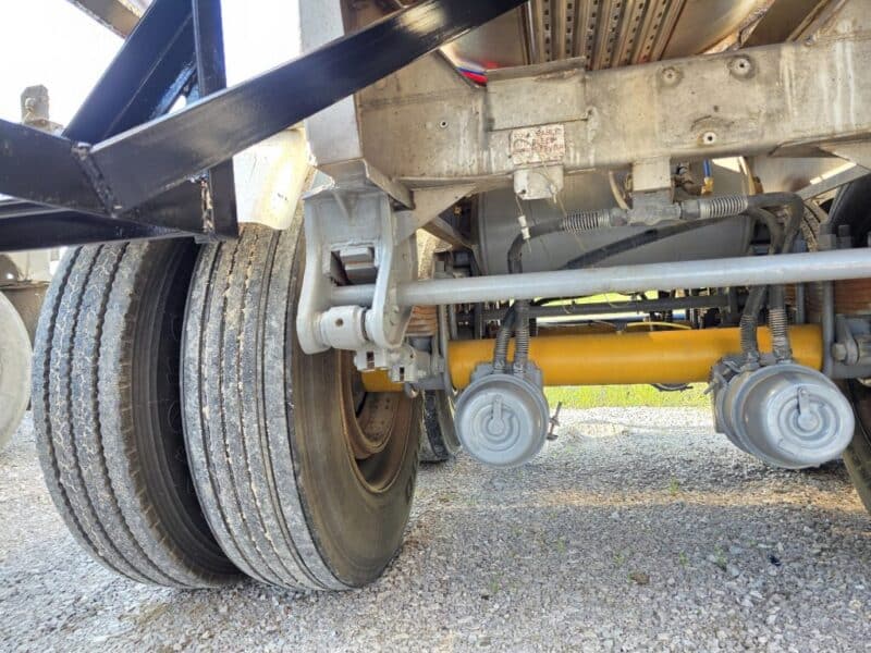 U-4805 1987 TSC 7000 Gallon Stainless Steel Semi Tanker
