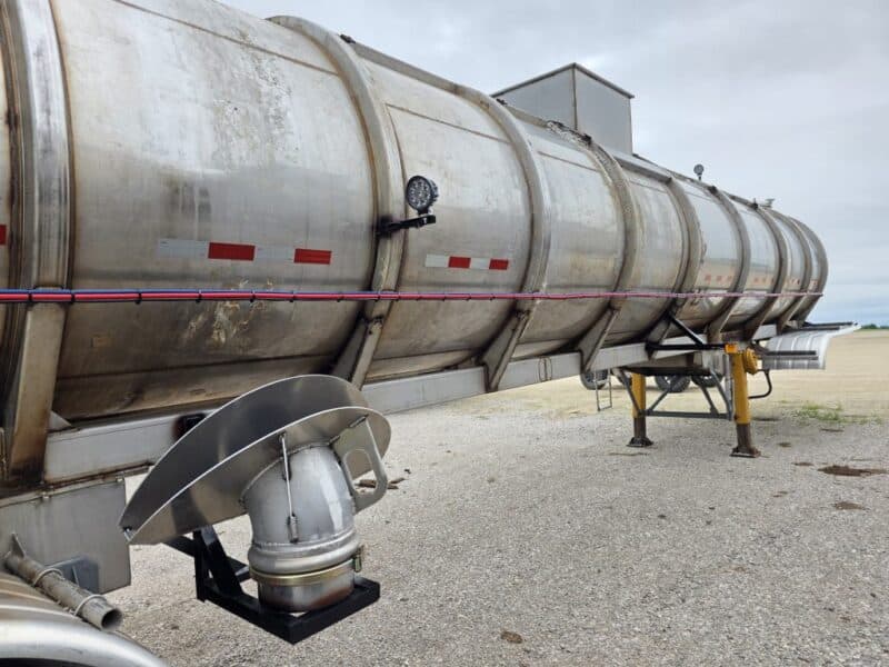U-4805 1987 TSC 7000 Gallon Stainless Steel Semi Tanker