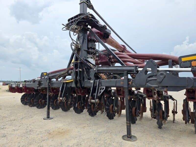 28′ ZML Toolbar w. 14 Red Viper Gen 3 Row Units w. 8″ Stinger