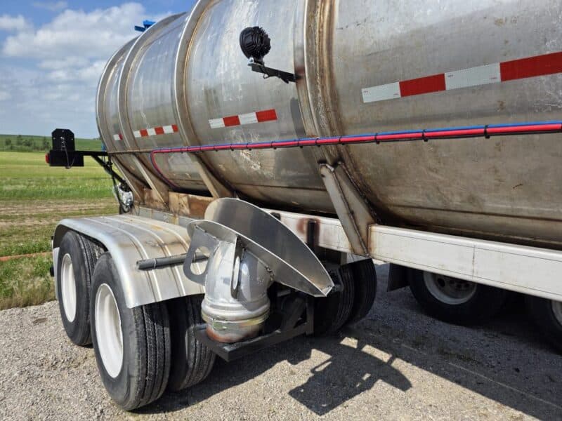T-148 1987 TSC 7000 Gallon Stainless Steel Semi Tanker