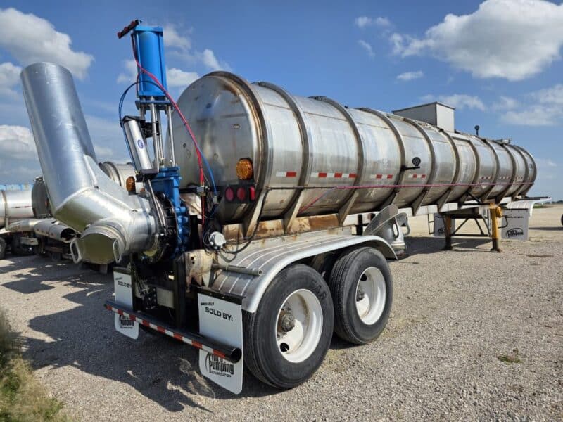 T-148 1987 TSC 7000 Gallon Stainless Steel Semi Tanker