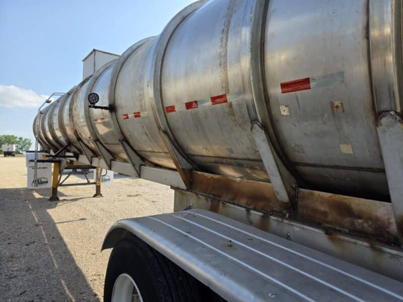 T-148 1987 TSC 7000 Gallon Stainless Steel Semi Tanker