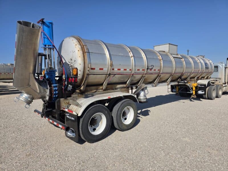 U-4804 1987 Heil 6500 Gallon Stainless Steel Semi Tanker
