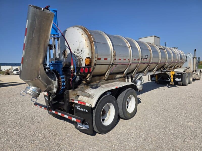 U-4804 1987 Heil 6500 Gallon Stainless Steel Semi Tanker