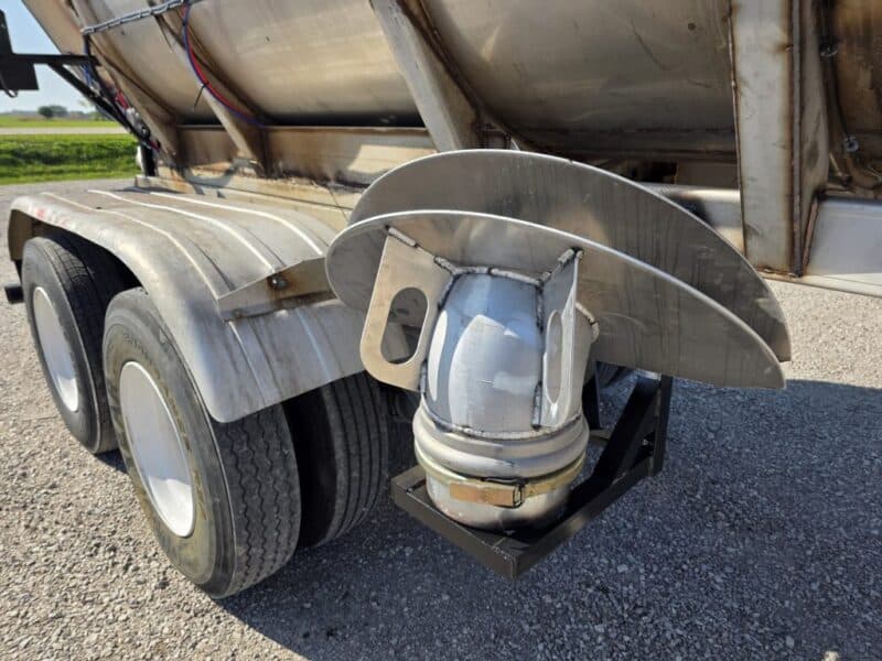 U-4804 1987 Heil 6500 Gallon Stainless Steel Semi Tanker