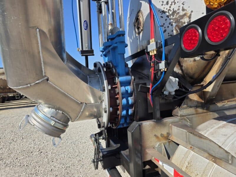 U-4804 1987 Heil 6500 Gallon Stainless Steel Semi Tanker