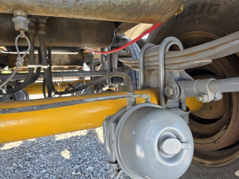 U-4804 1987 Heil 6500 Gallon Stainless Steel Semi Tanker