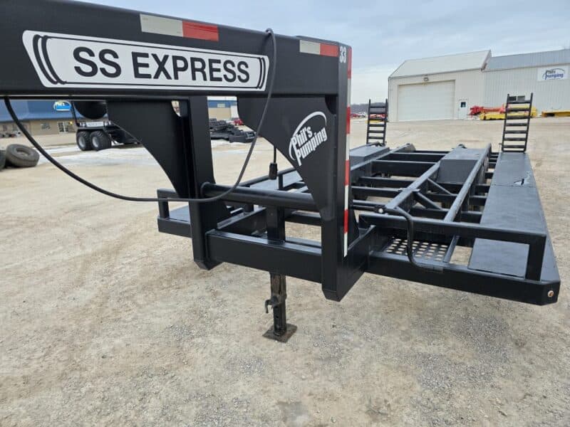 SS EXPRESS Gooseneck Manure Boat Trailer For Wolverine and Crawler Agitation Boats