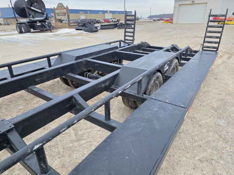 SS EXPRESS Gooseneck Manure Boat Trailer For Wolverine and Crawler Agitation Boats