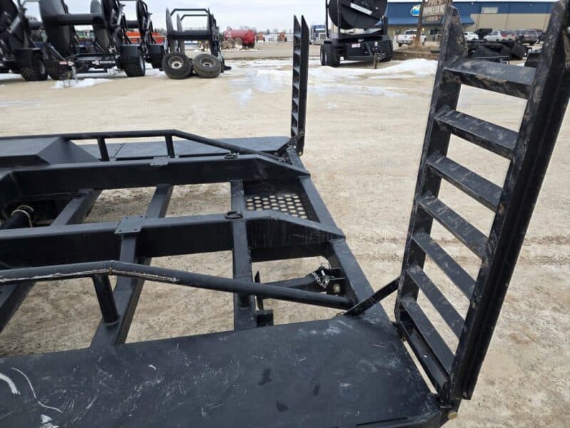 SS EXPRESS Gooseneck Manure Boat Trailer For Wolverine and Crawler Agitation Boats