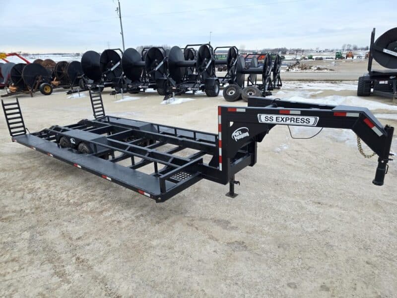 SS EXPRESS Gooseneck Manure Boat Trailer For Wolverine and Crawler Agitation Boats