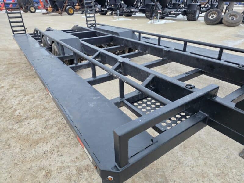 SS EXPRESS Gooseneck Manure Boat Trailer For Wolverine and Crawler Agitation Boats