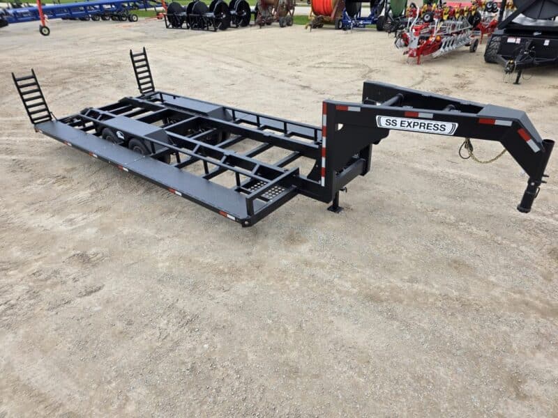 SS EXPRESS Gooseneck Manure Boat Trailer For Wolverine and Crawler Agitation Boats