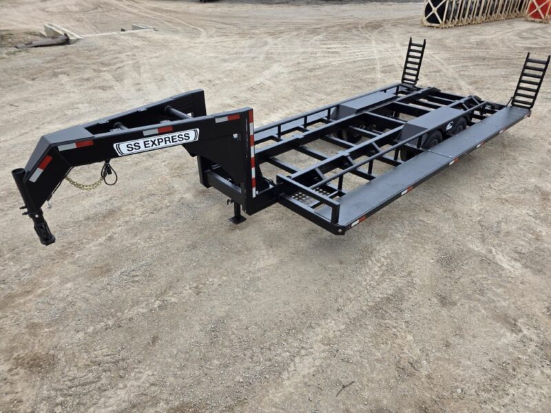SS EXPRESS Gooseneck Manure Boat Trailer For Wolverine and Crawler Agitation Boats