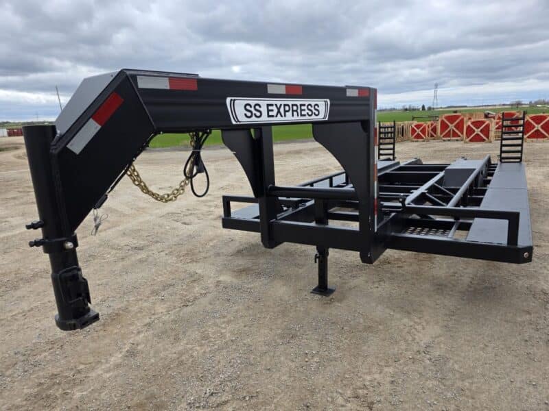 SS EXPRESS Gooseneck Manure Boat Trailer For Wolverine and Crawler Agitation Boats