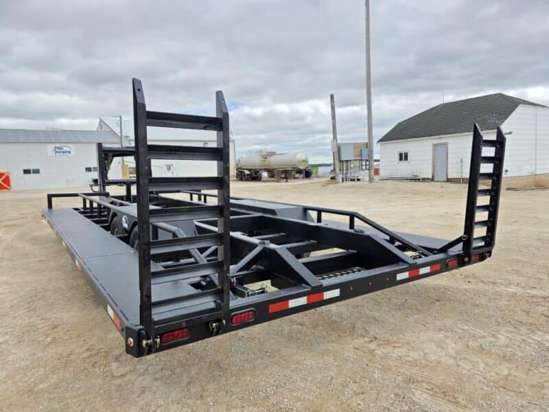 SS EXPRESS Gooseneck Manure Boat Trailer For Wolverine and Crawler Agitation Boats