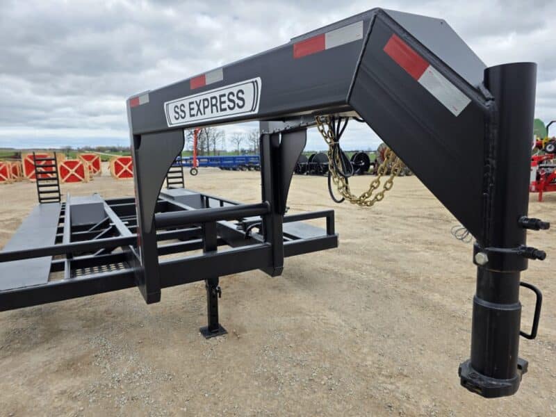 SS EXPRESS Gooseneck Manure Boat Trailer For Wolverine and Crawler Agitation Boats