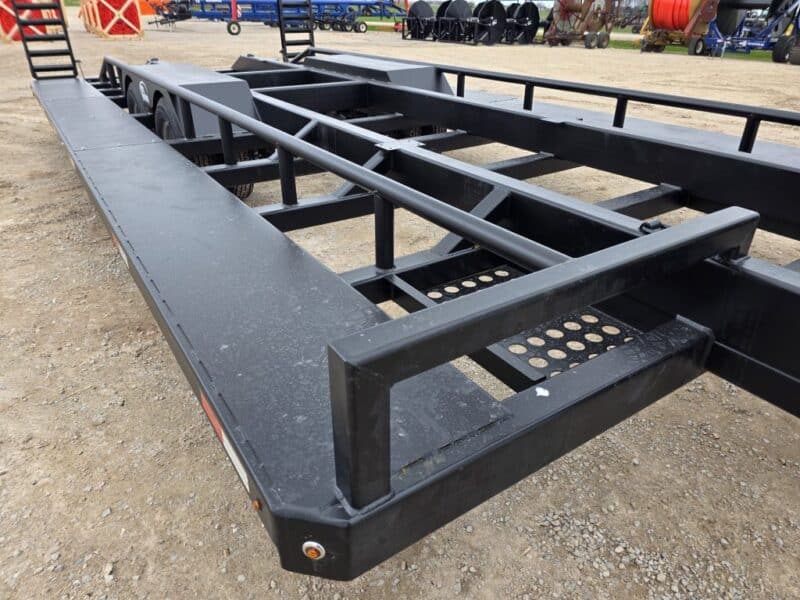 SS EXPRESS Gooseneck Manure Boat Trailer For Wolverine and Crawler Agitation Boats