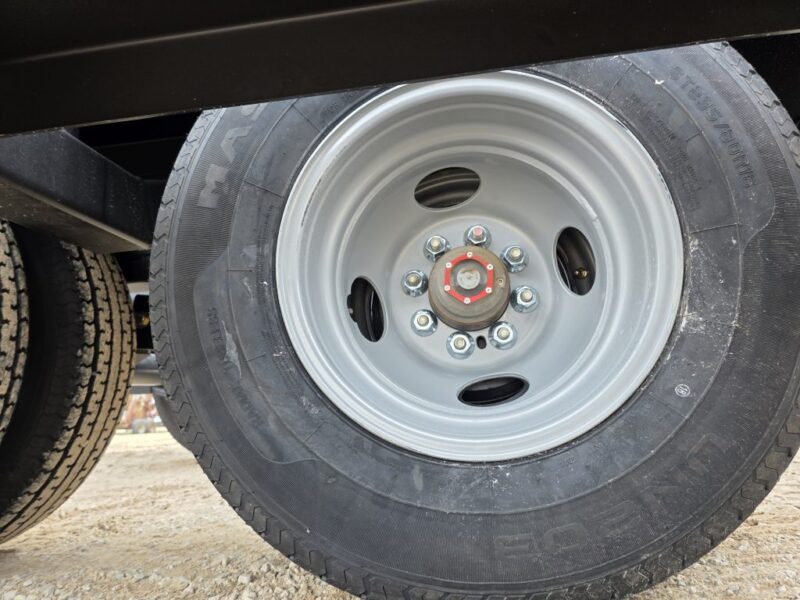 SS EXPRESS Gooseneck Manure Boat Trailer For Wolverine and Crawler Agitation Boats