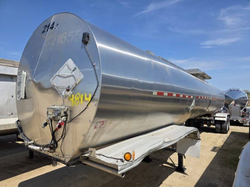 U-4814 1998 TrailMaster 7000 Gallon Stainless Steel Semi Tanker